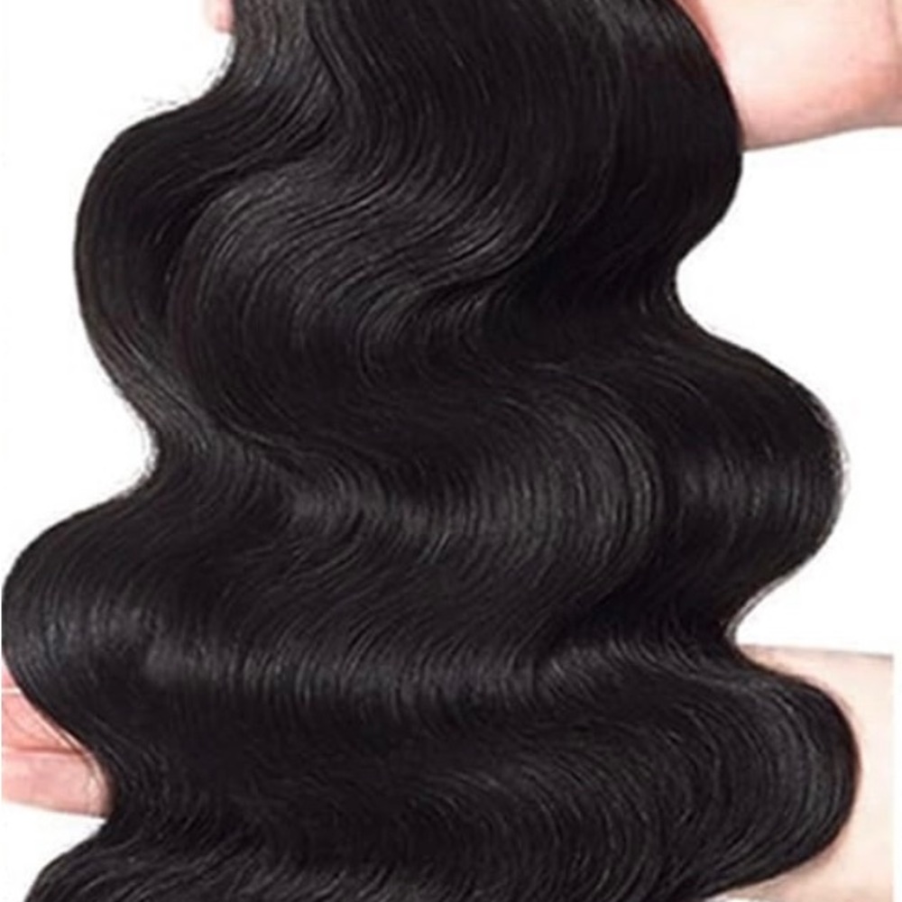 Amazon Black Wavy Hair Extension with Glossy Sheen